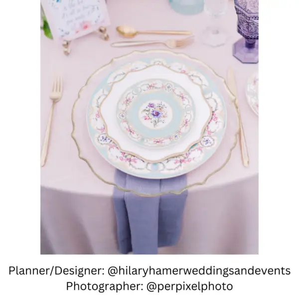 Heather Moon Tuscany Cake table and napkin