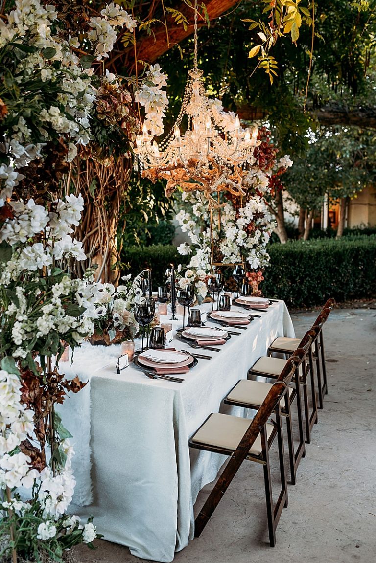 Glamorous Micro Wedding Featured On Southern California Bride Luxe Linen 0547
