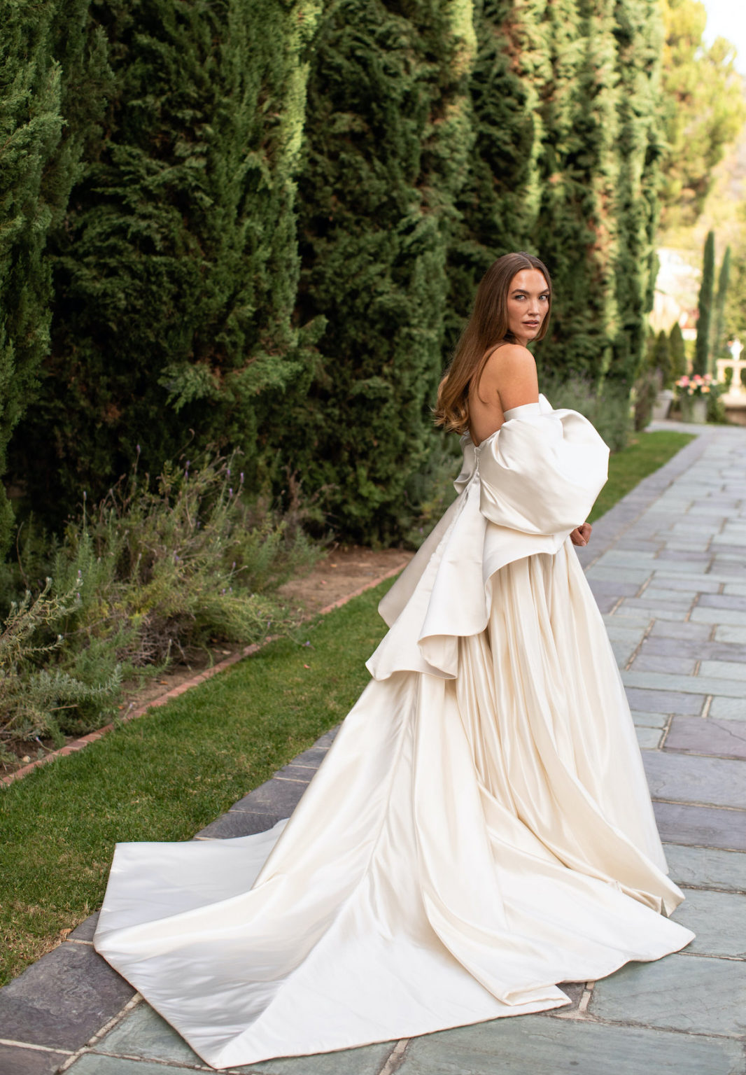 Beverly Hills Greystone Mansion Alfresco Garden Wedding – Luxe Linen